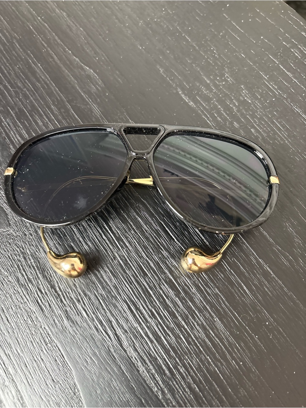 Black and Gold Women's Sunglasses - Picture 4 of 4